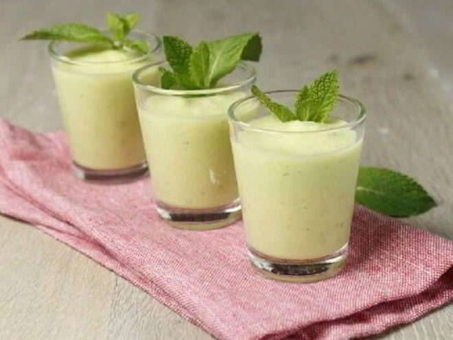 Рецепт легкого холодного супа из огурца