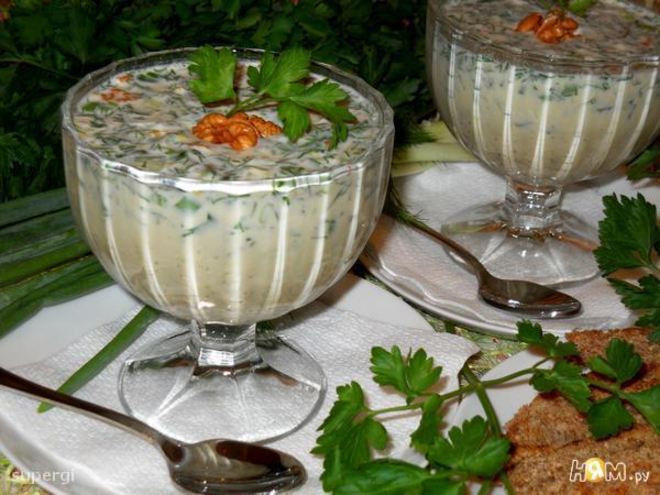 Рецепт зеленого холодного супа на кефире таратор