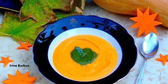Крем-суп из тыквы с песто из шалфея
