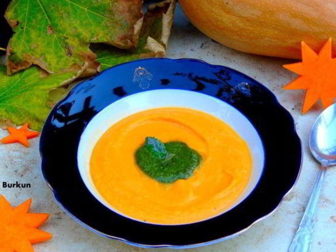 Рецепт крема-супа из тыквы с песто из шалфея