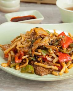 Цомян жареный лагман