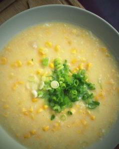 Молочный кукурузный суп с картофелем