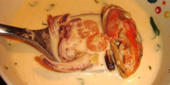 Молочный суп с морепродуктами