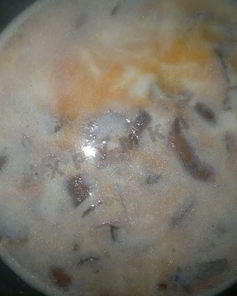 Молочный суп с рыжиками