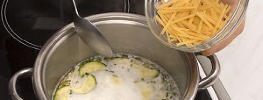 суп молочный с овощами и вермишелью. Шаг 3
