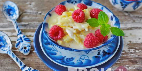 Суп молочный