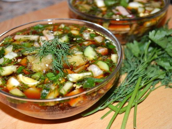 Рецепт быстрой окрошки с бужениной и редисом