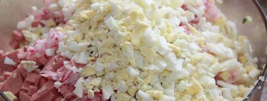 окрошка на квасе с вареной колбасой. Шаг 6