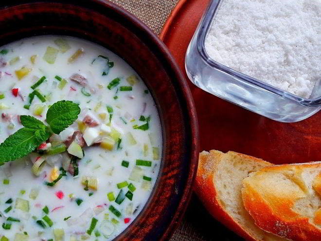 Рецепт окрошки на сметане с мясом