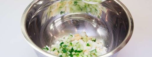 окрошка на сыворотке с колбасой. Шаг 7