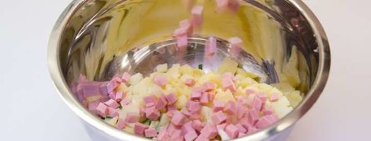 окрошка на сыворотке с колбасой. Шаг 9