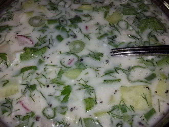 Рецепт окрошки на турецком айране и минералке с горчицей