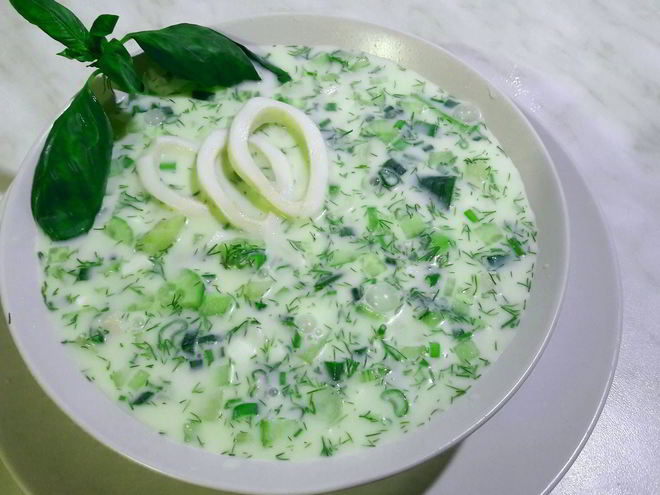 Рецепт окрошки с кальмарами