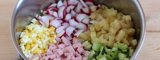 окрошка с колбасой на сыворотке. Шаг 14