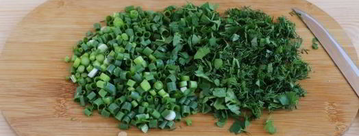 окрошка с колбасой на сыворотке. Шаг 15