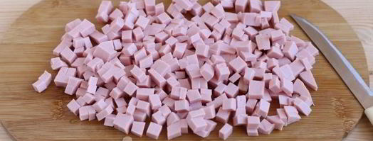 окрошка с колбасой на сыворотке. Шаг 10