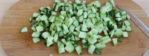 окрошка с колбасой на сыворотке. Шаг 11