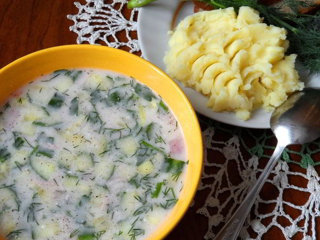 Рецепт окрошки с вареной колбасой