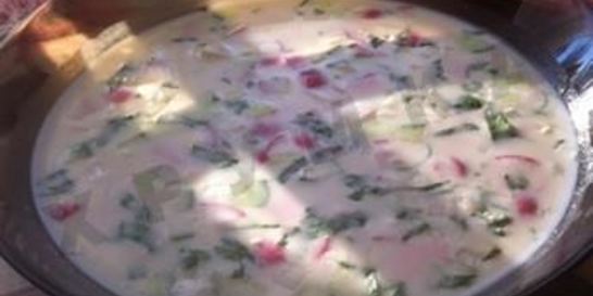 Сельдереевая окрошка на кефире