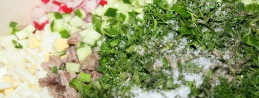 весенняя окрошка с отварной говядиной на кефире и минералке. Шаг 5