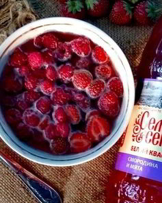 Ягодная окрошка