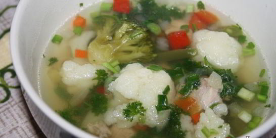 Легкий суп с индейкой и овощами