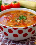 Овощной суп с кабачками и помидорами