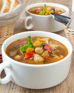 Овощной суп с нутом и лимоном