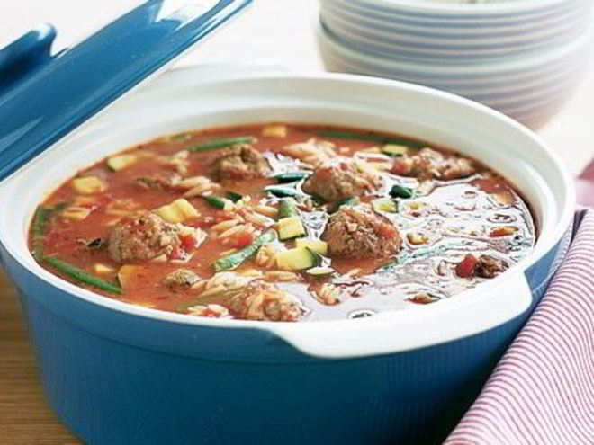 Рецепт овощного супа с сыром, фрикадельками и вермишелью по-итальянски