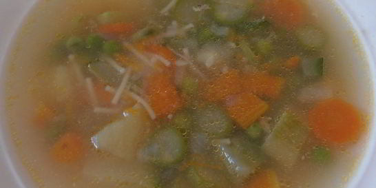 Овощной весенний суп с сыром