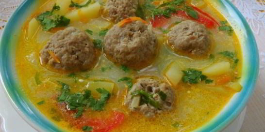 Суп с овощами и тефтелями
