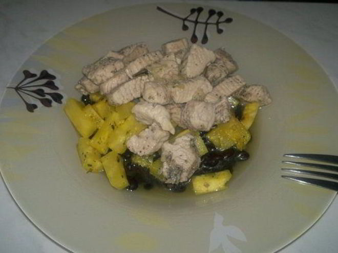 Рецепт бобовой похлебки с индейкой, ананасом и сельдереем