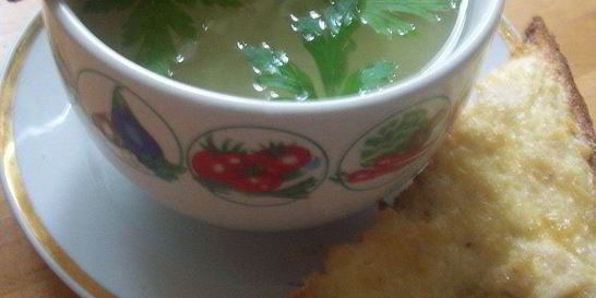 Чесночная похлебка с сырно-куриными тостами