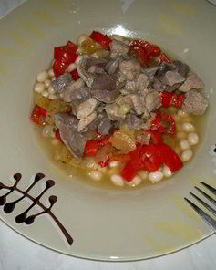 Имбирная фасолевая похлебка с мясом птицы и овощами