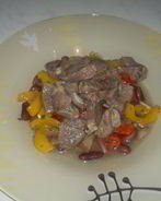 Похлебка из фасоли со сладкими перцами и бараниной в уцхо сунели