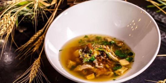 Похлебка из ржи с уткой и белыми грибами