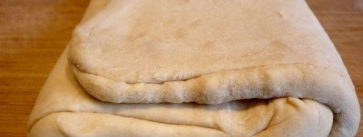 похлебка с семгой и шпинатом под домашним слоеным тестом очарована, околдована. Шаг 6