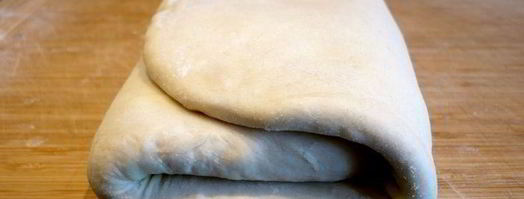 похлебка с семгой и шпинатом под домашним слоеным тестом очарована, околдована. Шаг 8