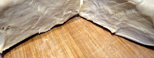 похлебка с семгой и шпинатом под домашним слоеным тестом очарована, околдована. Шаг 10