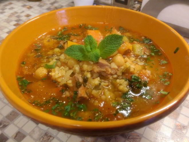 Рецепт шорбы по-алжирски — густой похлебки с араниной, курицей, нутом, овощами и специями
