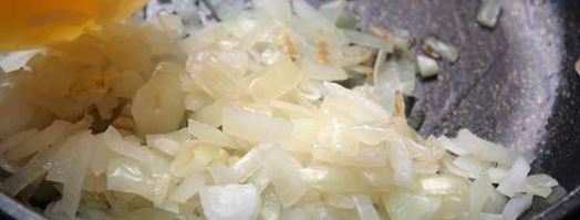 рассольник с перловкой и куриными сердечками. Шаг 4