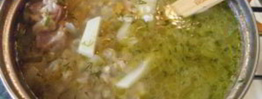 рассольник с перловкой и солеными огурцами. Шаг 7