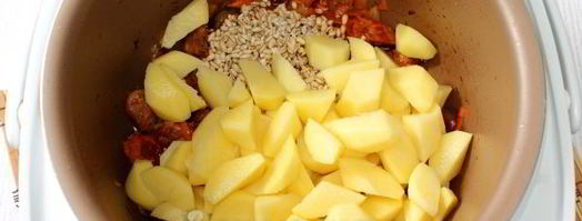 рассольник с перловкой в мультиварке. Шаг 9