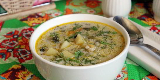 Рассольник с сушеными грибами