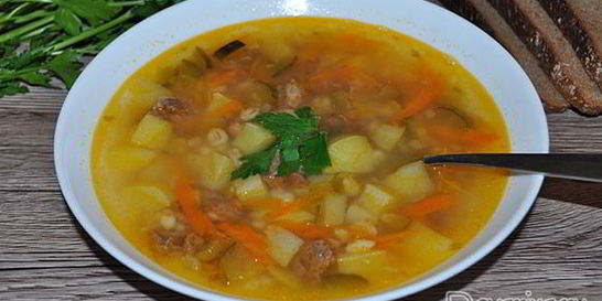 Рассольник с тушенкой