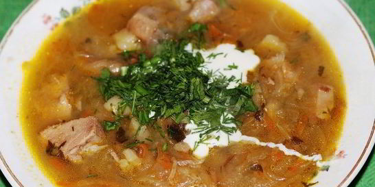 Щи из кислой капусты в мультиварке