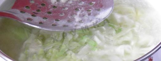 щи из молодой капусты с курицей. Шаг 6