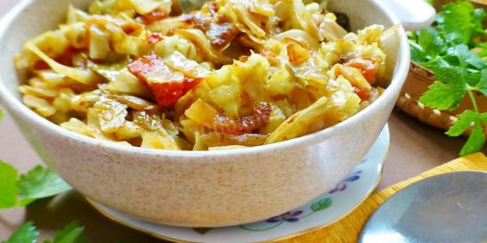 Капустная солянка с беконом и перловкой