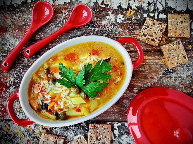 Рецепт солянки из горбуши с рисом и каперсами