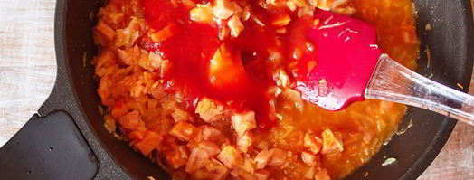 солянка на сковороде. Шаг 7